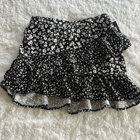 New! Girls 3pcs skirt/skort floral set - Picture 5 of 5